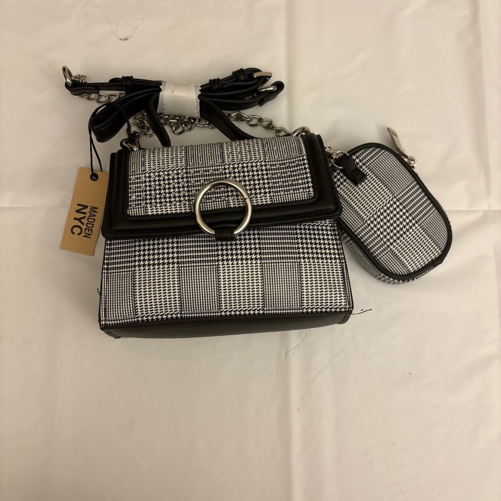 NWT Modern NYC Black and White Crossbody Bag Set 7” x 5”